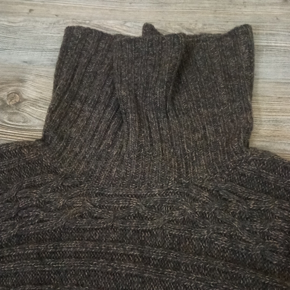 Braided Crochet Cable Knit Short Sleeve Sweater Top - Picture 9 of 12